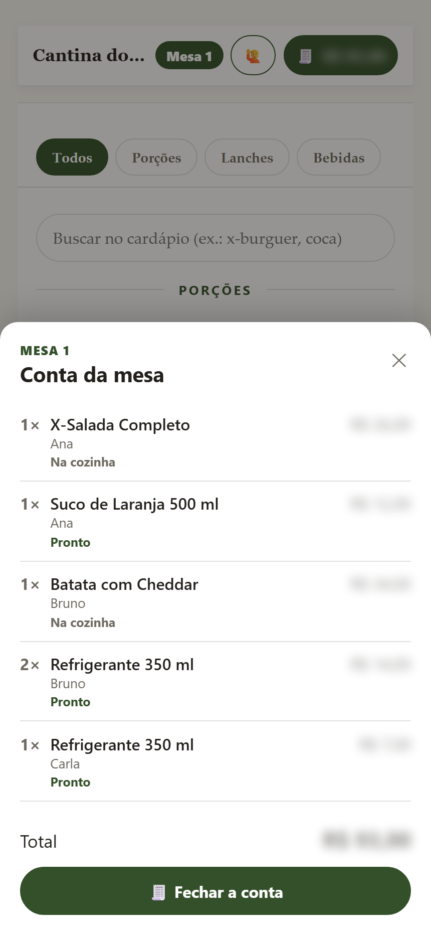 Cardápio da mesa no celular do cliente, na Mesa 1 do estabelecimento de demonstração: no alto, o nome do estabelecimento, o selo da mesa e os botões de chamar o garçom e de abrir a conta; subindo da base da tela, a Conta da mesa com cada item, o nome de quem pediu e a situação — na cozinha ou pronto —, o total e o botão Fechar a conta